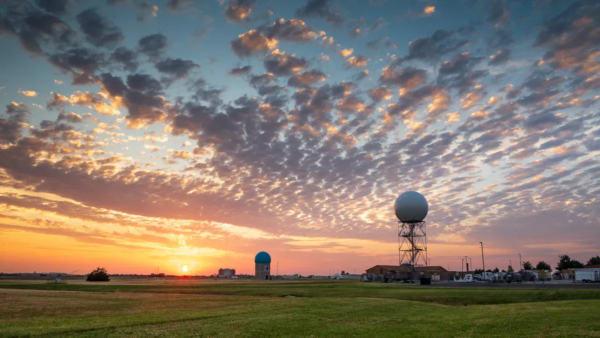 Different applications of different radar detection ranges